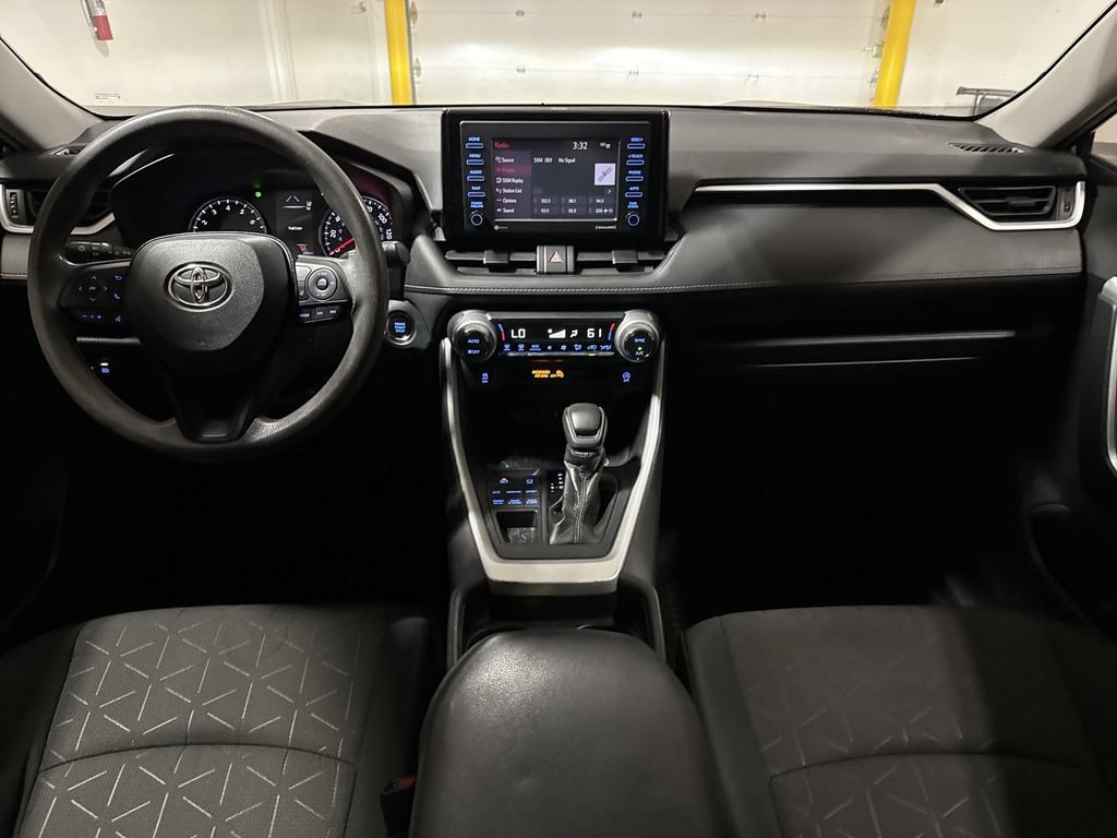 Used 2020 Toyota RAV4 XLE AWD/4WD image 10