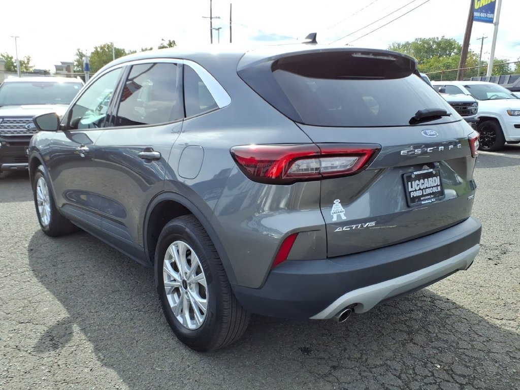 Used 2023 Ford Escape Active AWD/4WD image 5
