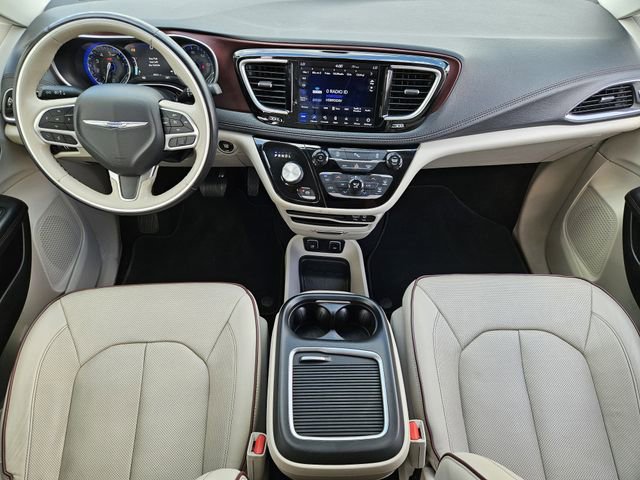 Used 2020 Chrysler Pacifica Limited image 26