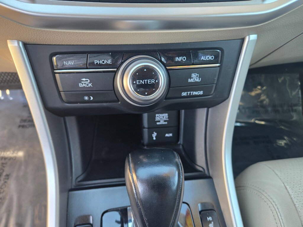 Used 2015 Honda Accord Touring image 19