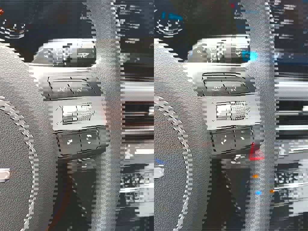 Certified 2025 Hyundai Sonata SE image 18