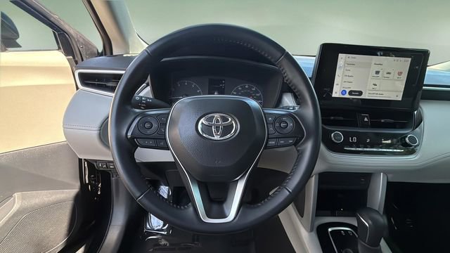 Used 2024 Toyota Corolla Cross LE FWD image 12
