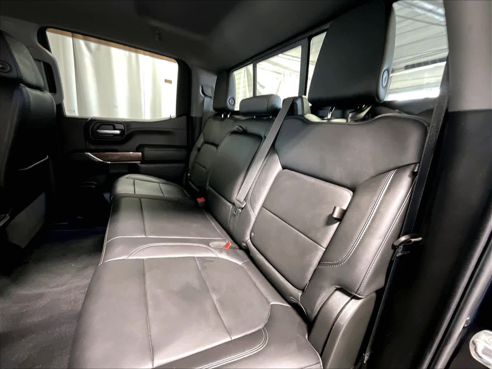 Used 2020 Chevrolet Silverado 1500 LT Trail Boss w/ Midnight Edition AWD/4WD image 15