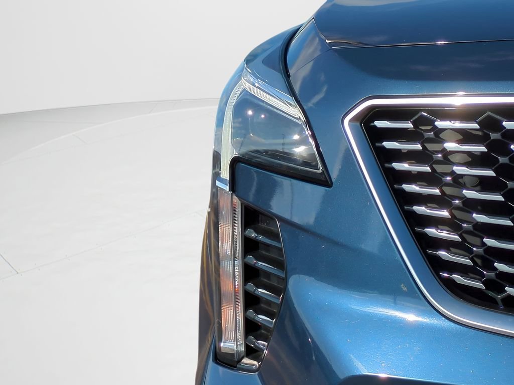 Used 2022 Cadillac XT4 Luxury w/ Driver Awareness Package image 10
