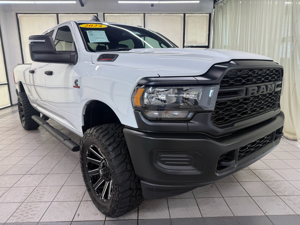 Used 2024 RAM 2500 Tradesman AWD/4WD image 2