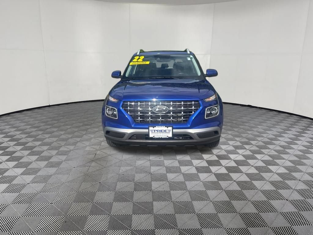 Used 2022 Hyundai Venue Limited FWD image 2