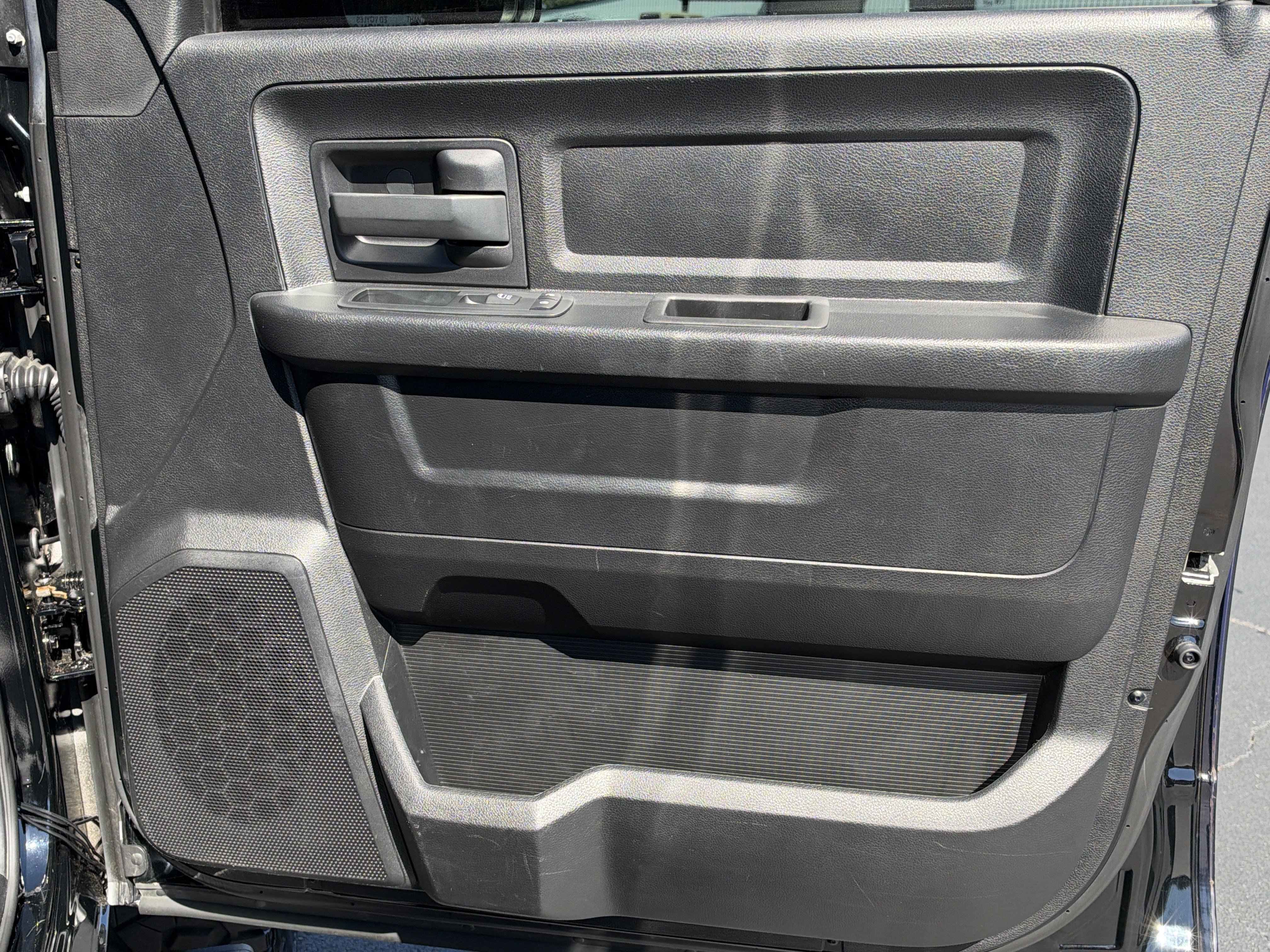 Used 2014 RAM 1500 Express w/ Black Ram 1500 Express Group AWD/4WD image 17