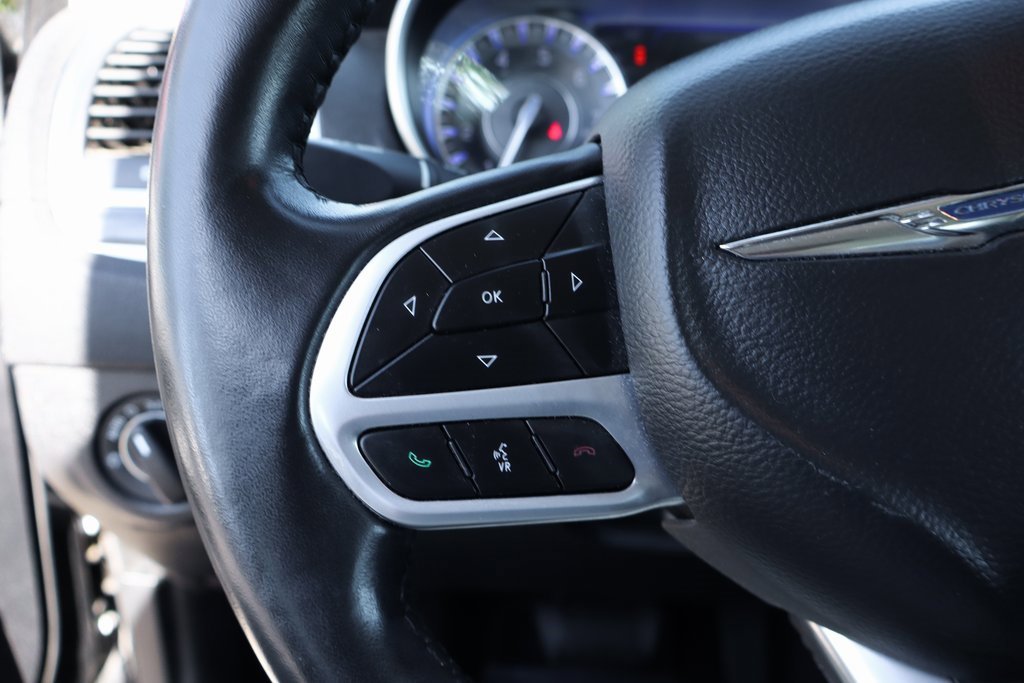 Used 2022 Chrysler 300 Touring image 19