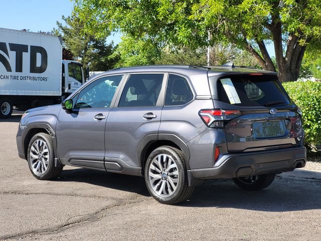 Used 2025 Subaru Forester Touring AWD/4WD image 3