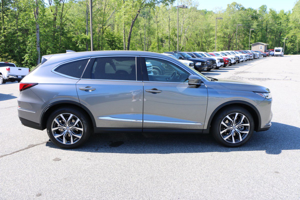 Used 2024 Acura MDX SH-AWD w/ Technology Package image 9
