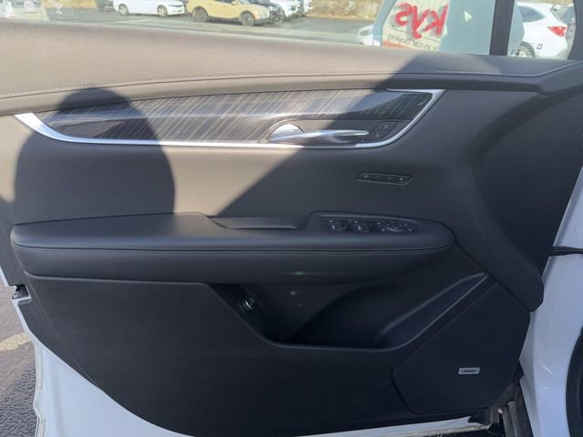 Used 2020 Cadillac XT6 Premium Luxury image 14