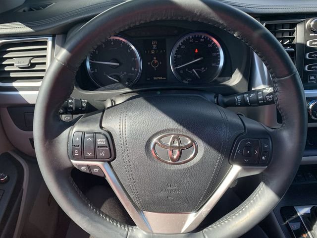 Used 2015 Toyota Highlander Limited AWD/4WD image 19