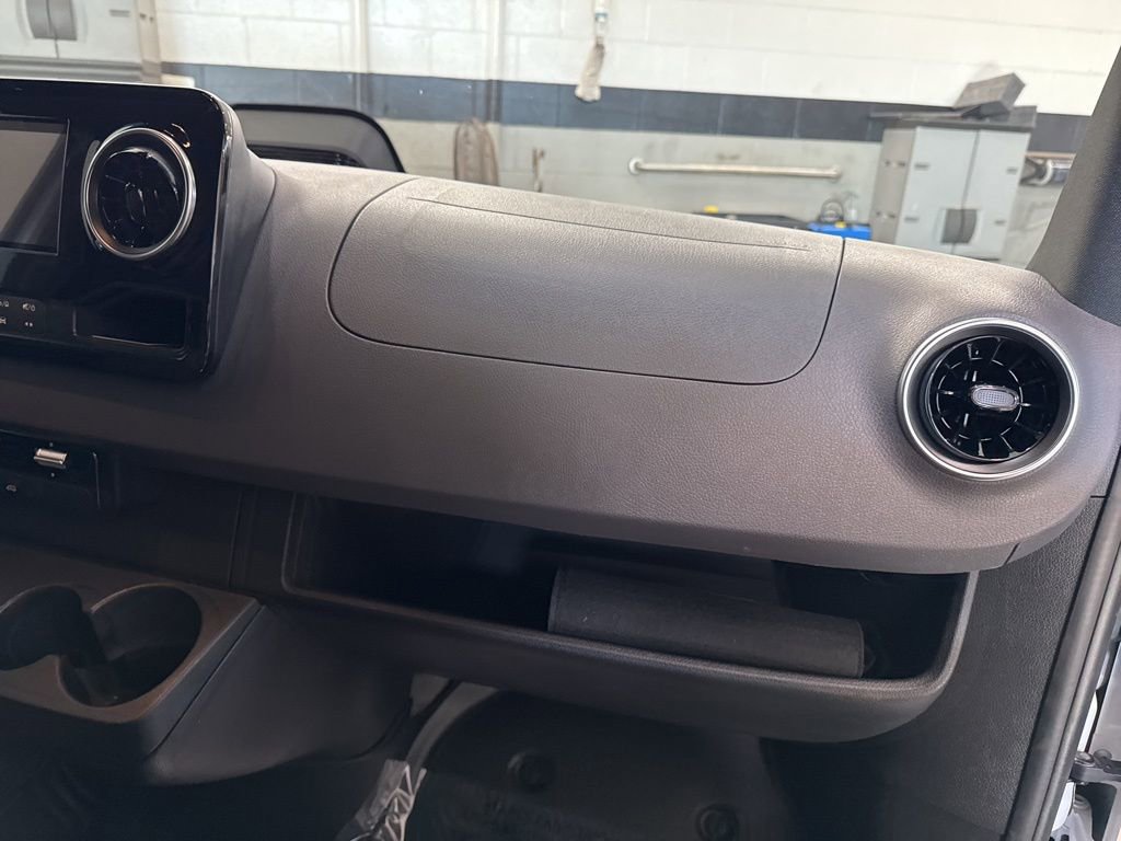Used 2025 Mercedes-Benz Sprinter 3500 image 13