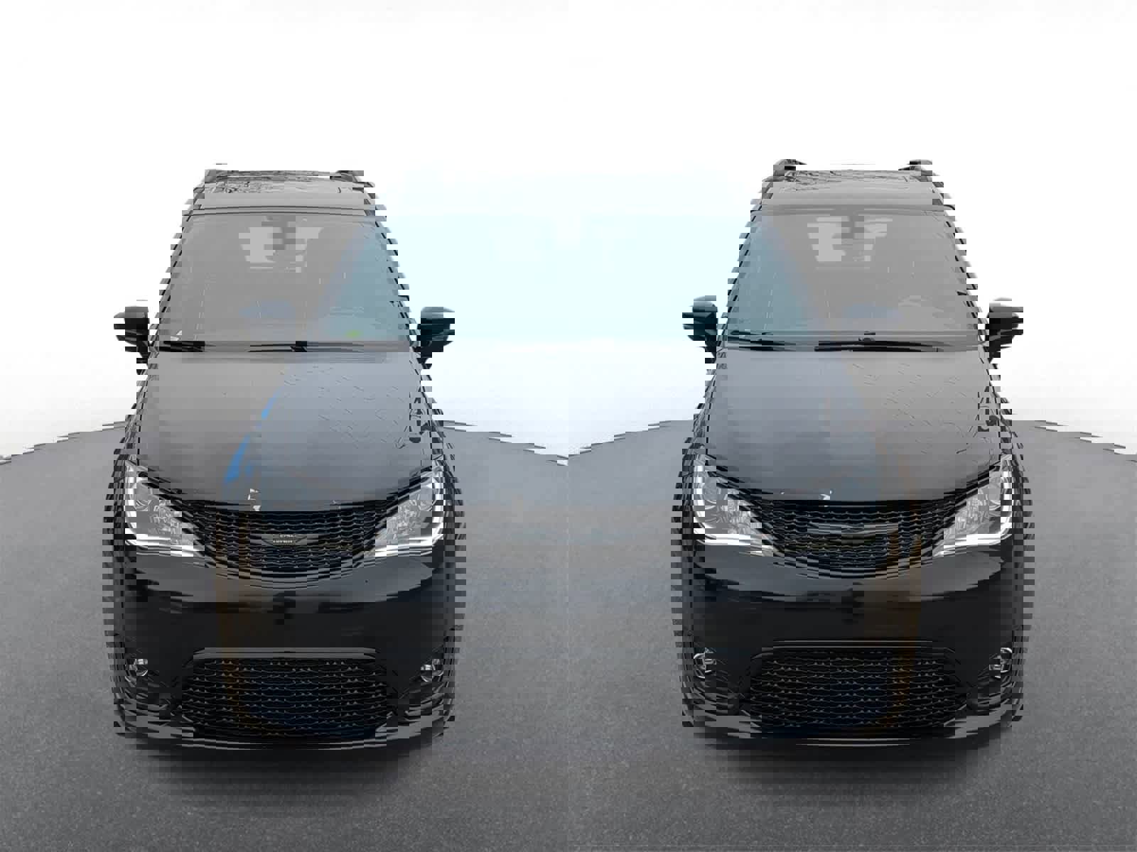 Certified 2019 Chrysler Pacifica Limited w/ S Appearance Package image 3