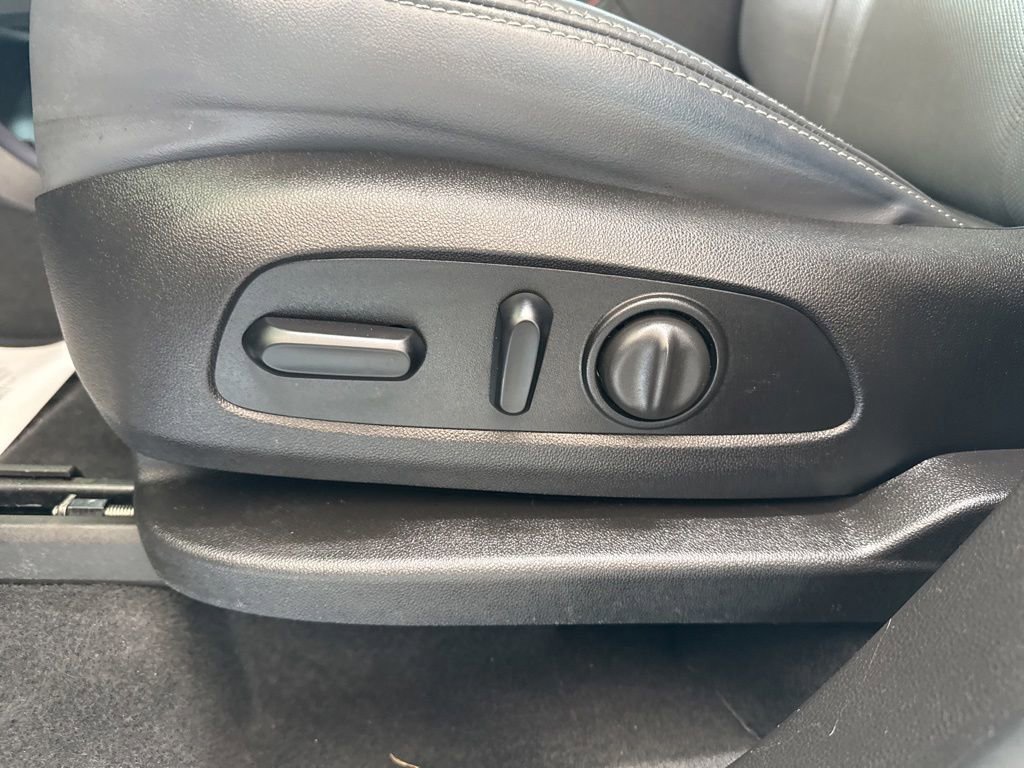 Used 2018 Buick Enclave Essence FWD image 20