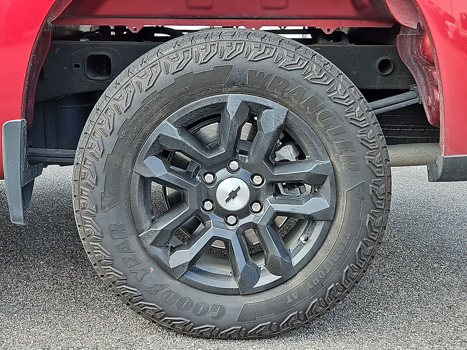 Used 2024 Chevrolet Silverado 1500 RST w/ Z71 Off-Road Package AWD/4WD image 38