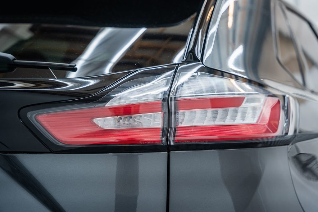 Used 2022 Ford Edge ST-Line image 6