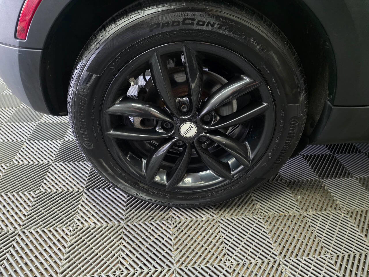 Used 2015 MINI Cooper Paceman S image 32