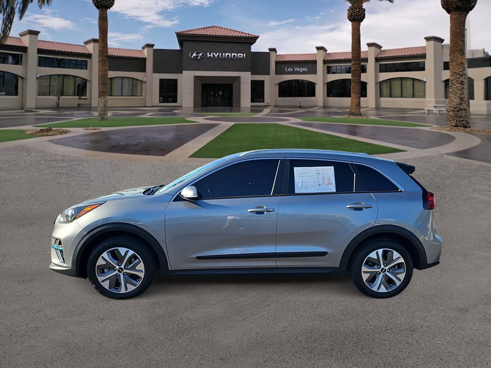 Used 2022 Kia Niro EX FWD image 5