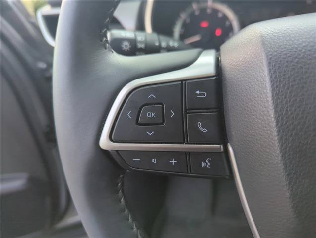 Certified 2025 Toyota Highlander XLE FWD image 14