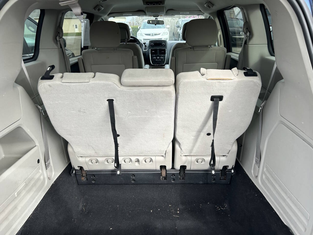 Used 2011 Dodge Grand Caravan Express FWD image 14