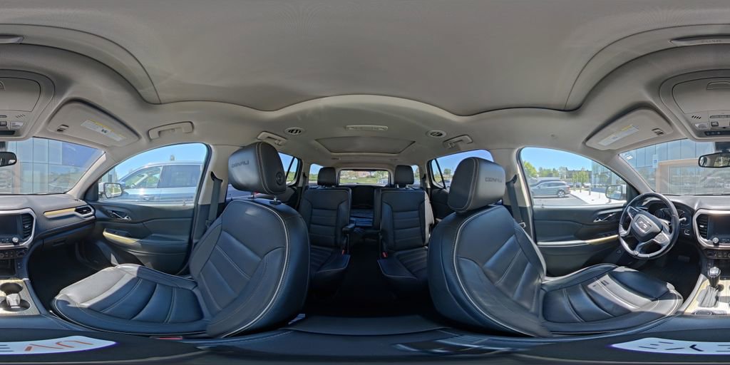 Used 2018 GMC Acadia Denali w/ Technology Package FWD image 9