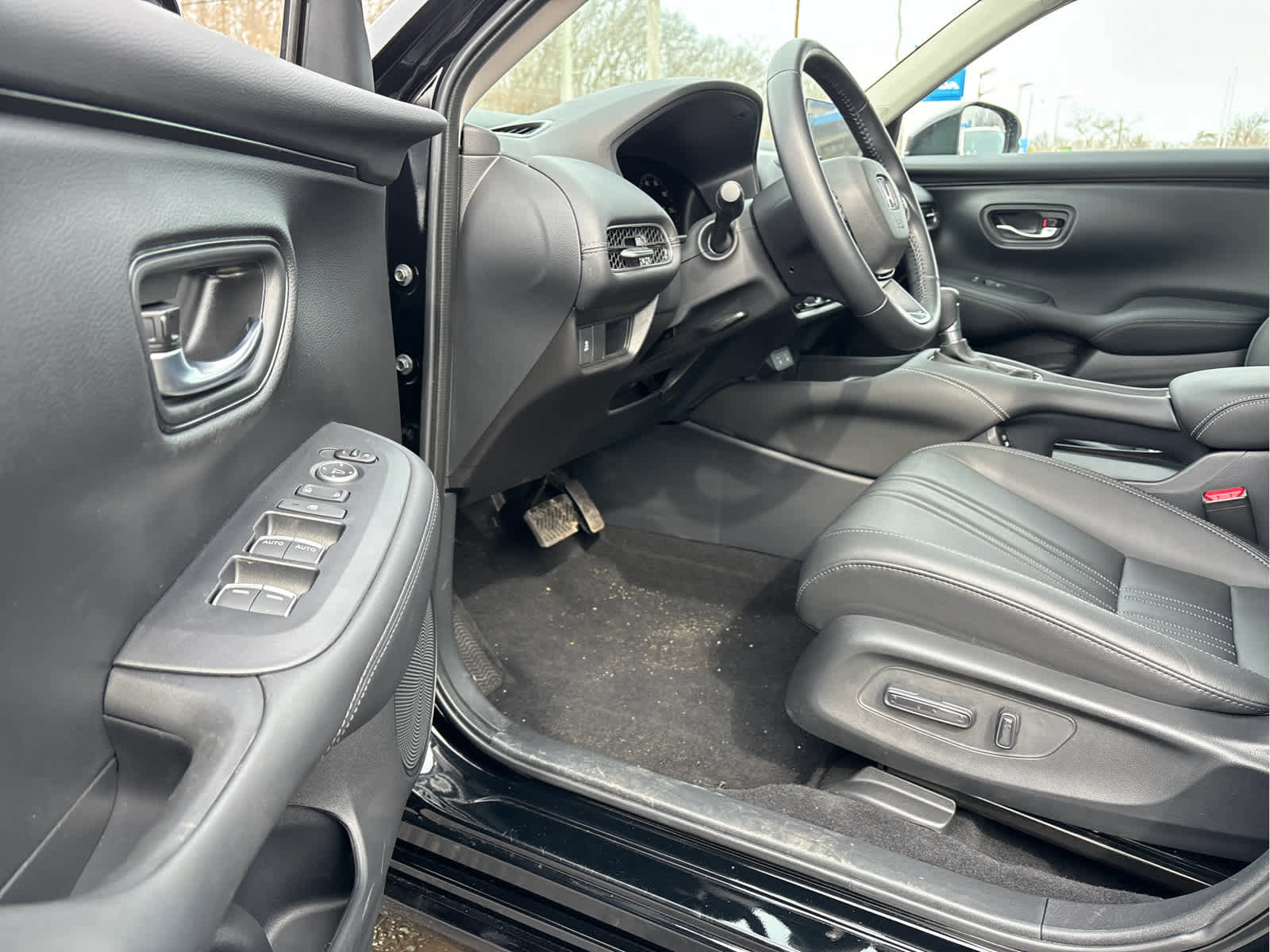 Used 2026 Honda HR-V EX-L image 7