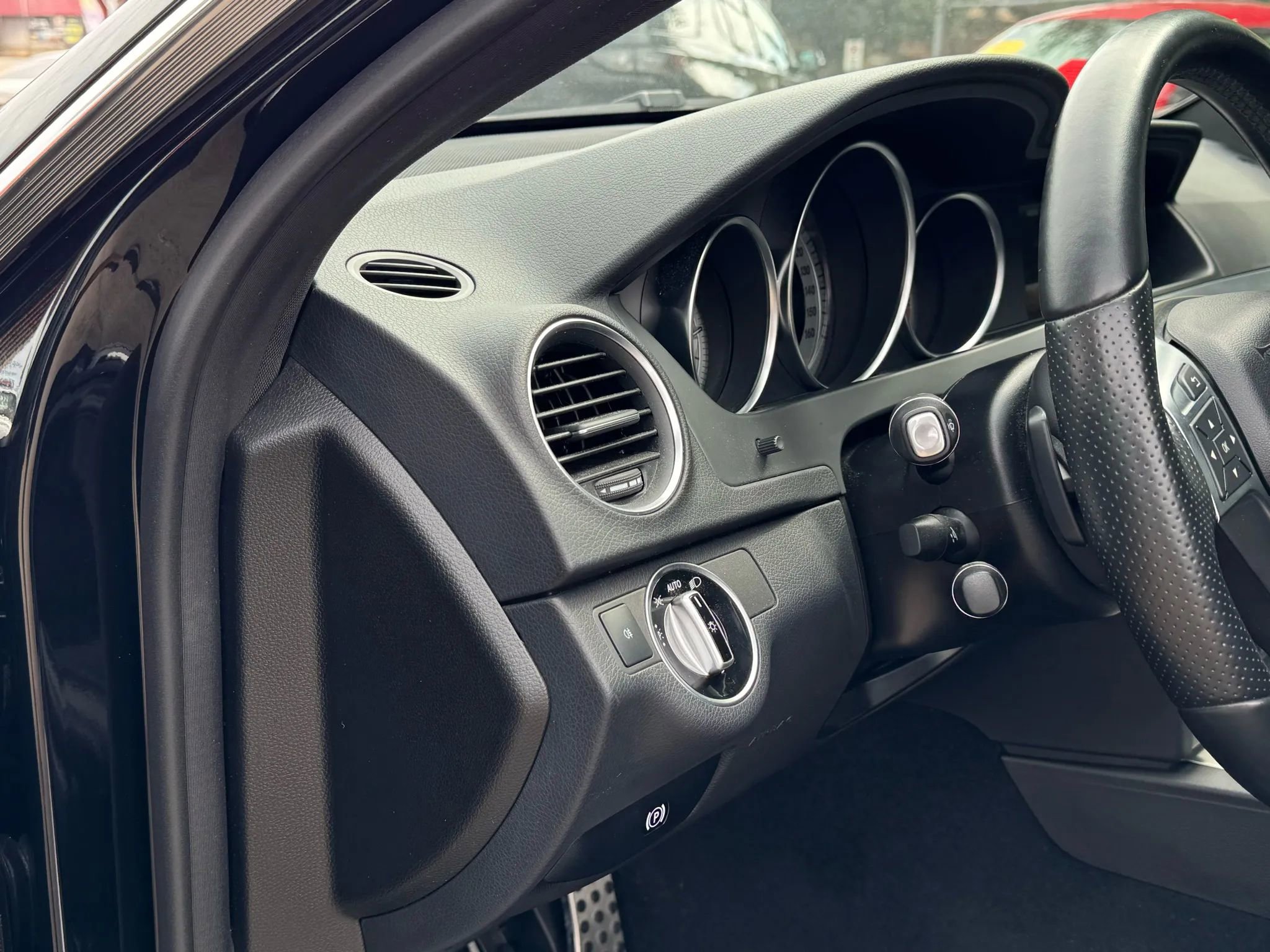 Used 2015 Mercedes-Benz C 250 Coupe image 13