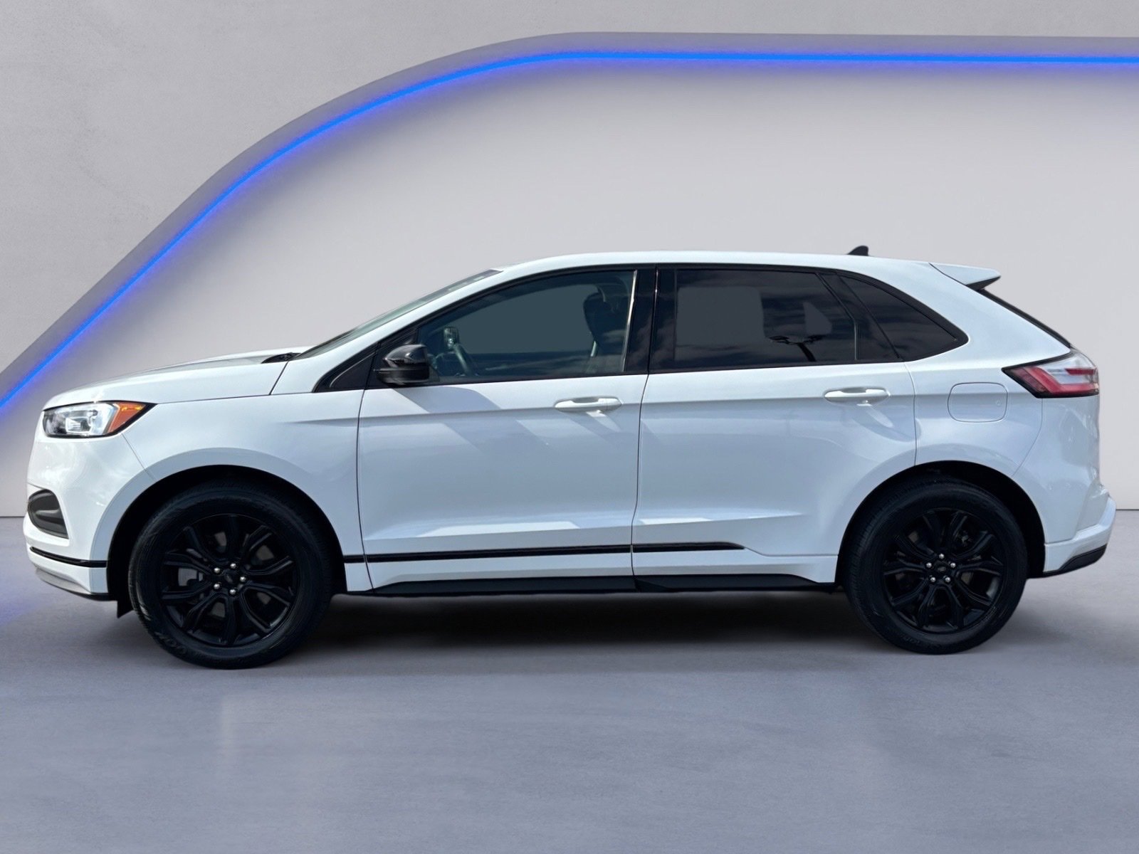 Used 2023 Ford Edge SE w/ Black Appearance Package image 12