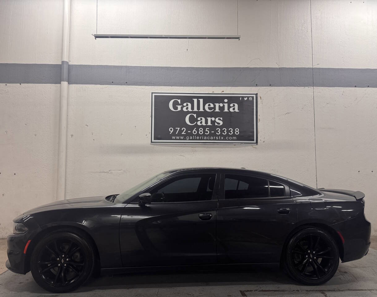 Used 2018 Dodge Charger SXT w/ Blacktop Package