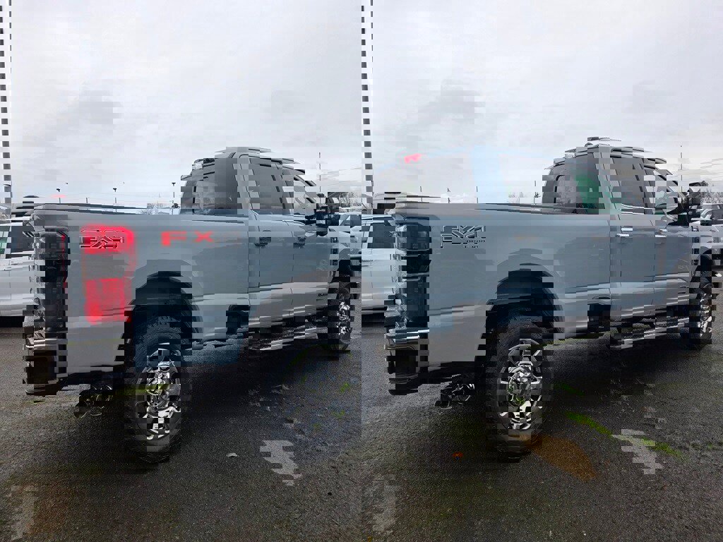 New 2026 Ford F350 Lariat w/ Chrome Package image 2