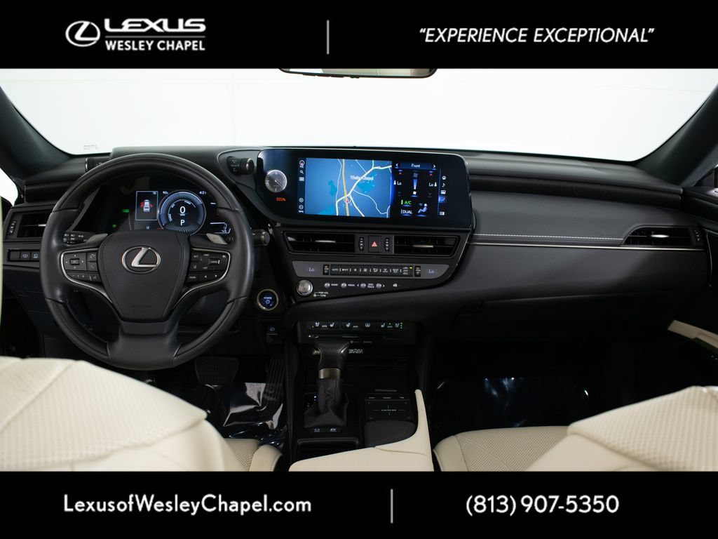 Certified 2022 Lexus ES 300h Ultra Luxury w/ Accessory Package 2 FWD image 16