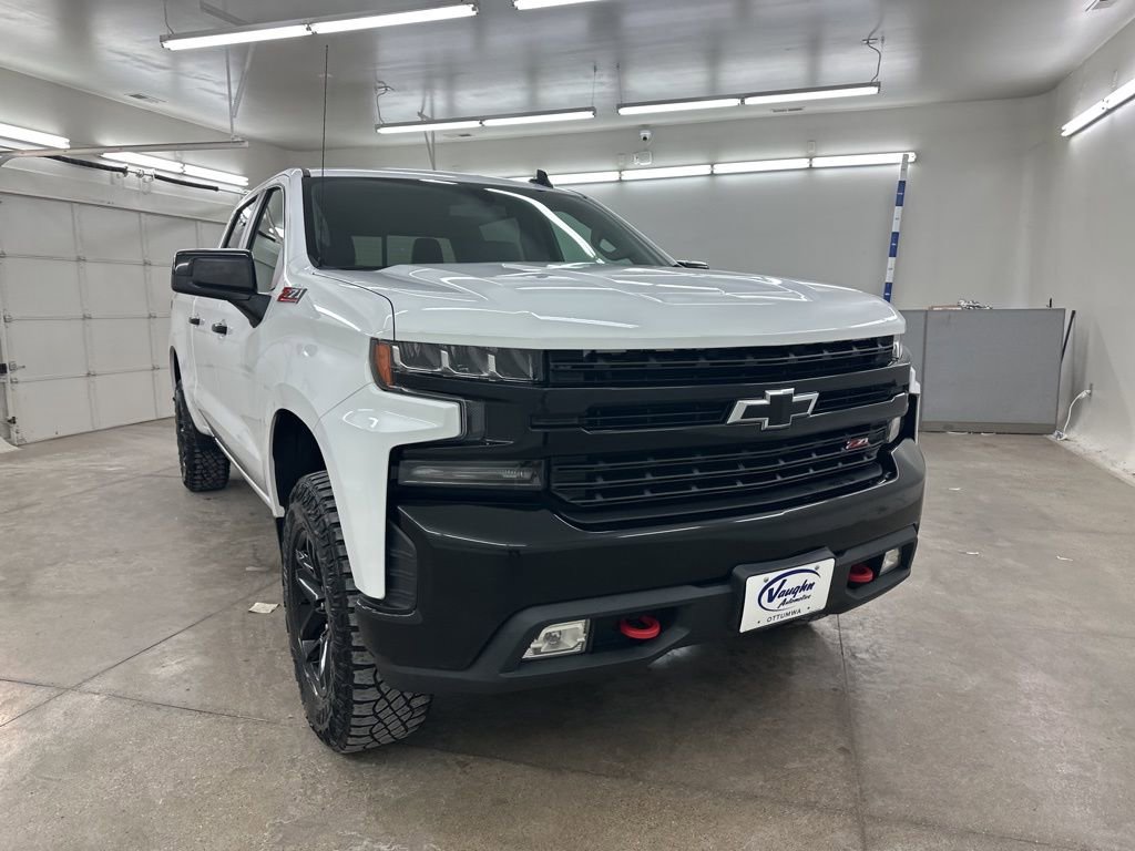 Used 2020 Chevrolet Silverado 1500 LT Trail Boss image 2
