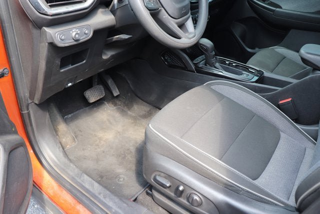 Used 2022 Chevrolet TrailBlazer LT w/ Sun and Liftgate Package FWD image 18