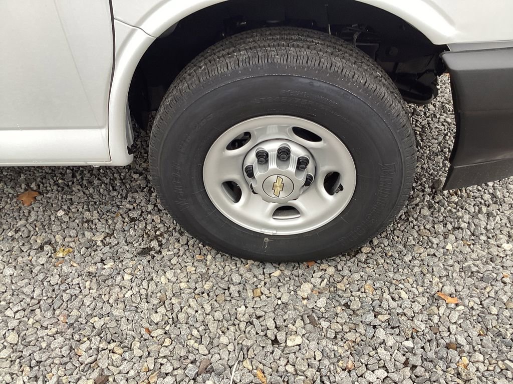 New 2025 Chevrolet Express 2500 image 22