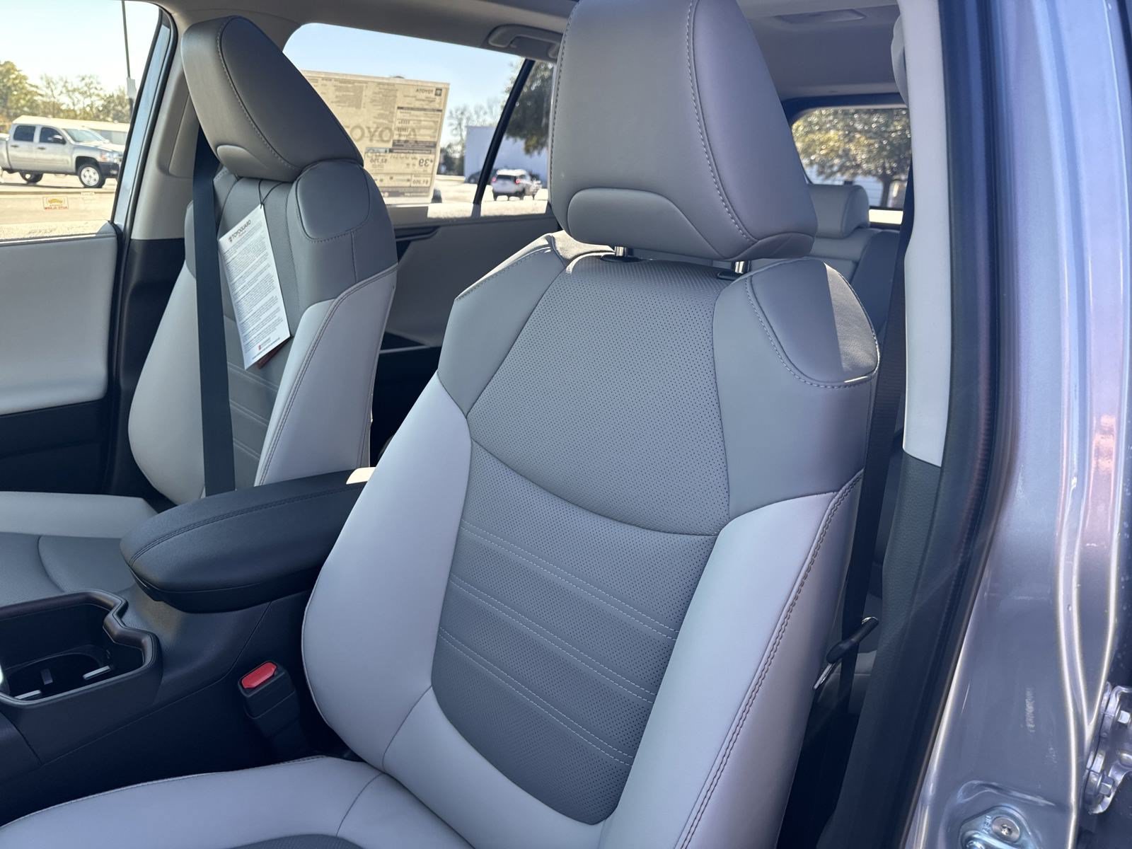 New 2025 Toyota RAV4 Limited w/ Advanced Technology Package AWD/4WD image 14