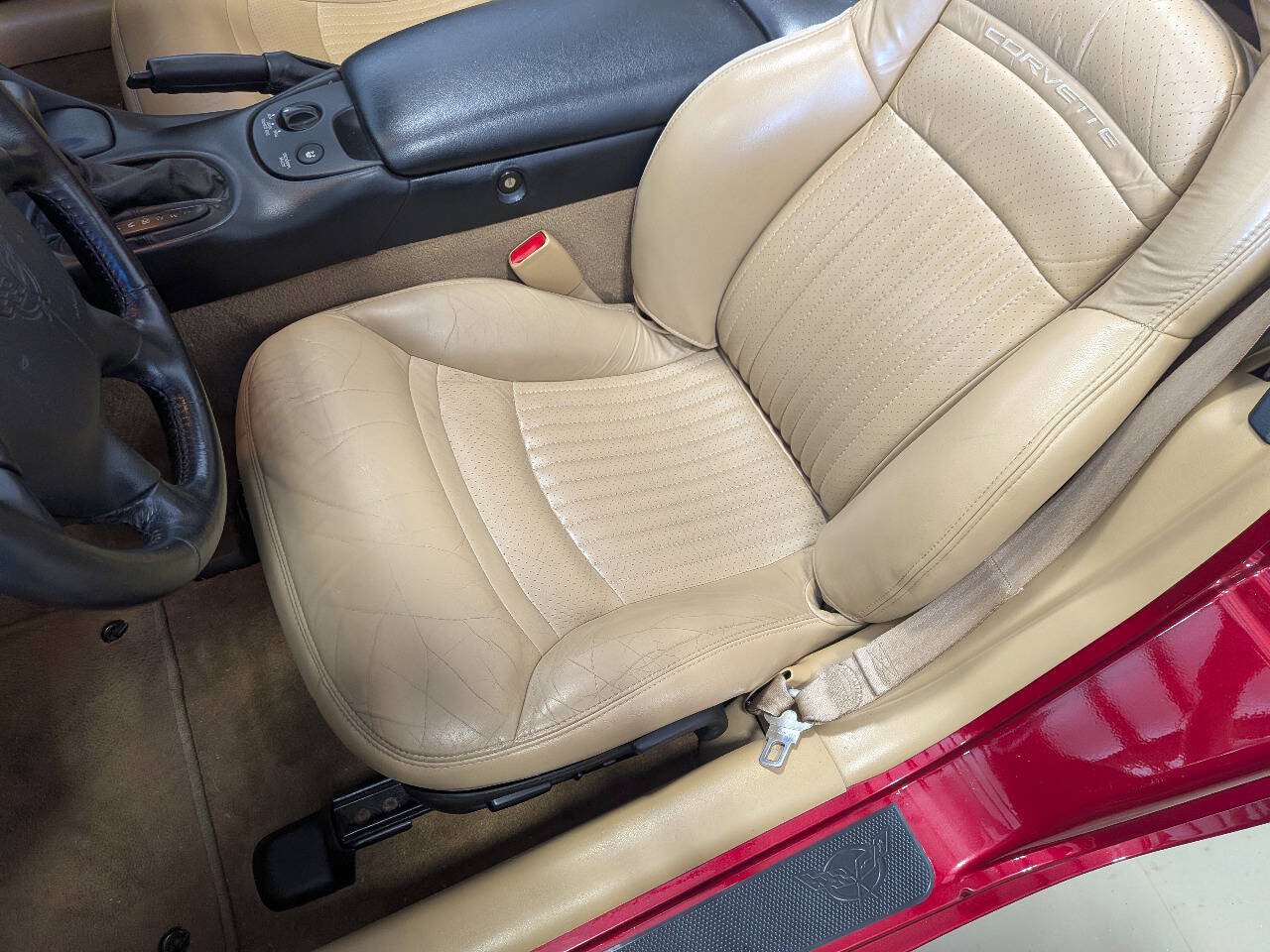Used 2000 Chevrolet Corvette Convertible w/ Memory Pkg RWD image 12