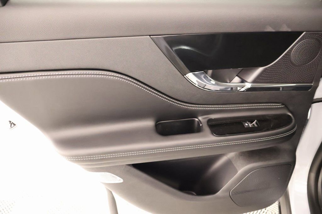 New 2026 Lincoln Corsair Premiere image 17