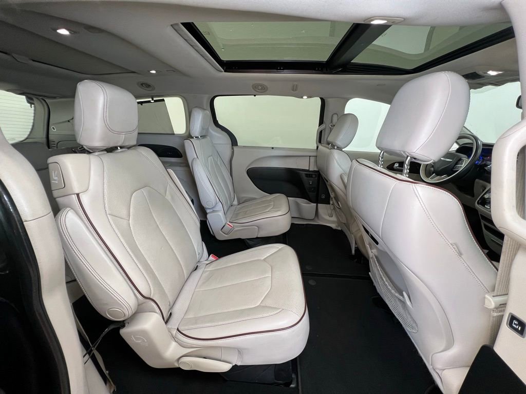 Used 2017 Chrysler Pacifica Limited w/ Advanced Safetytec Group image 10