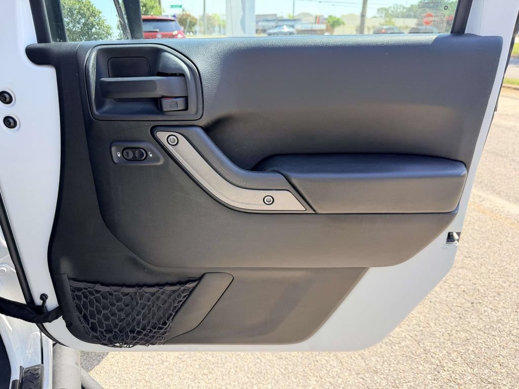 Used 2017 Jeep Wrangler Unlimited Sport w/ Quick Order Package 24S AWD/4WD image 11