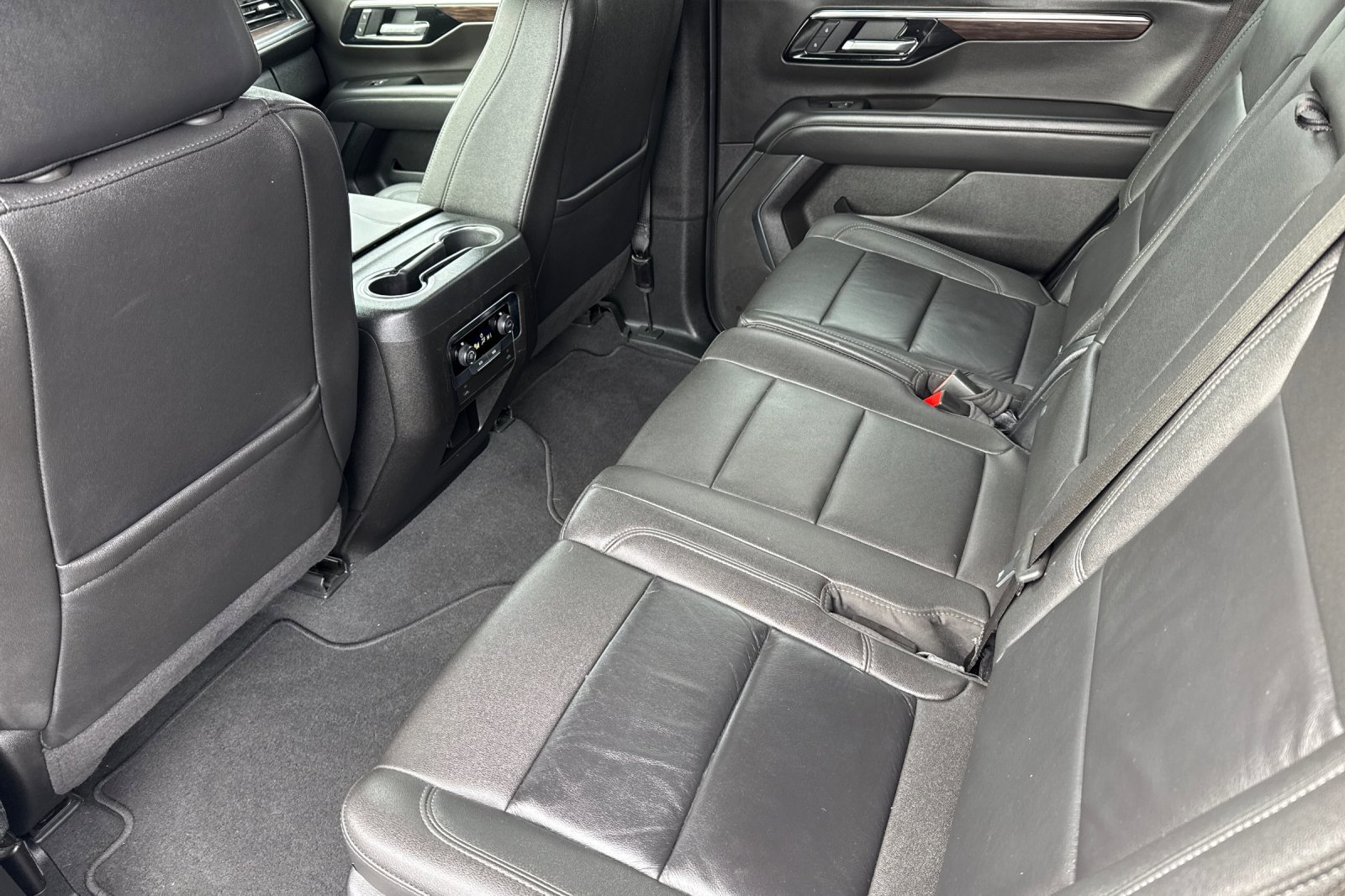 Used 2025 Chevrolet Tahoe Z71 image 15