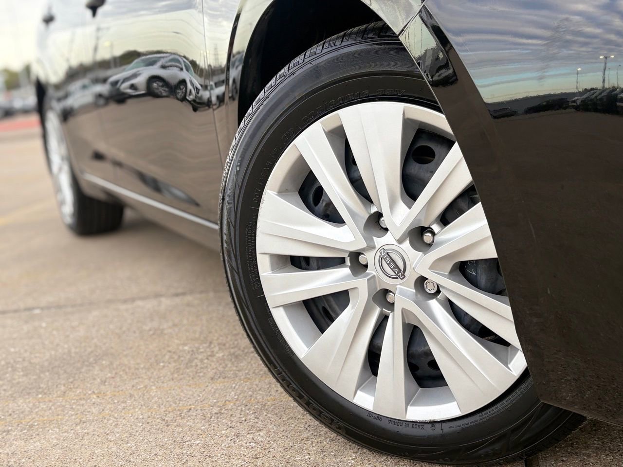 Certified 2025 Nissan Sentra S image 9