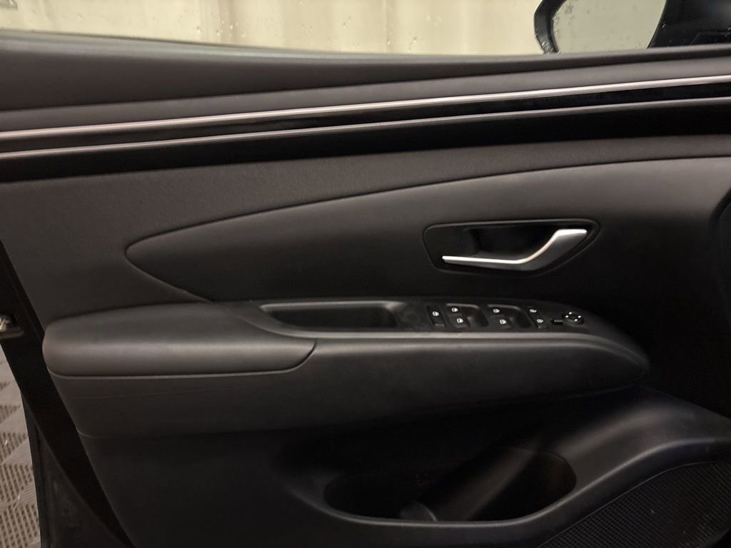 Used 2023 Hyundai Tucson SEL w/ Convenience Package image 11