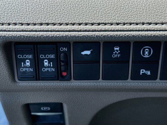 Certified 2023 Honda Odyssey Touring image 13