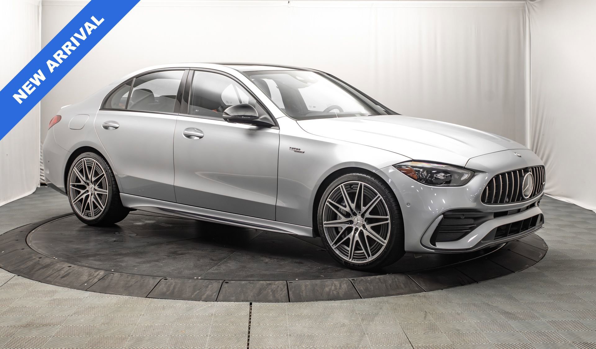 Used 2024 Mercedes-Benz C 43 AMG 4MATIC Sedan image 2