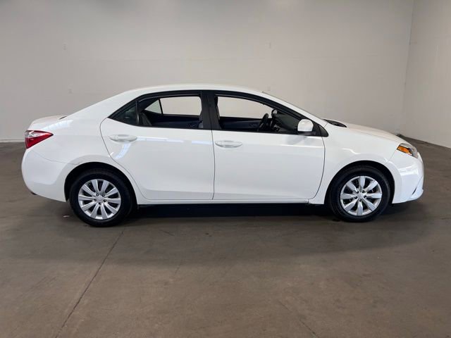 Used 2016 Toyota Corolla LE image 2