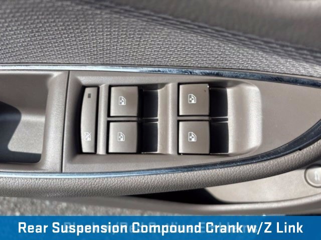 Used 2018 Chevrolet Cruze LT w/ Sun And Sound Package FWD image 19