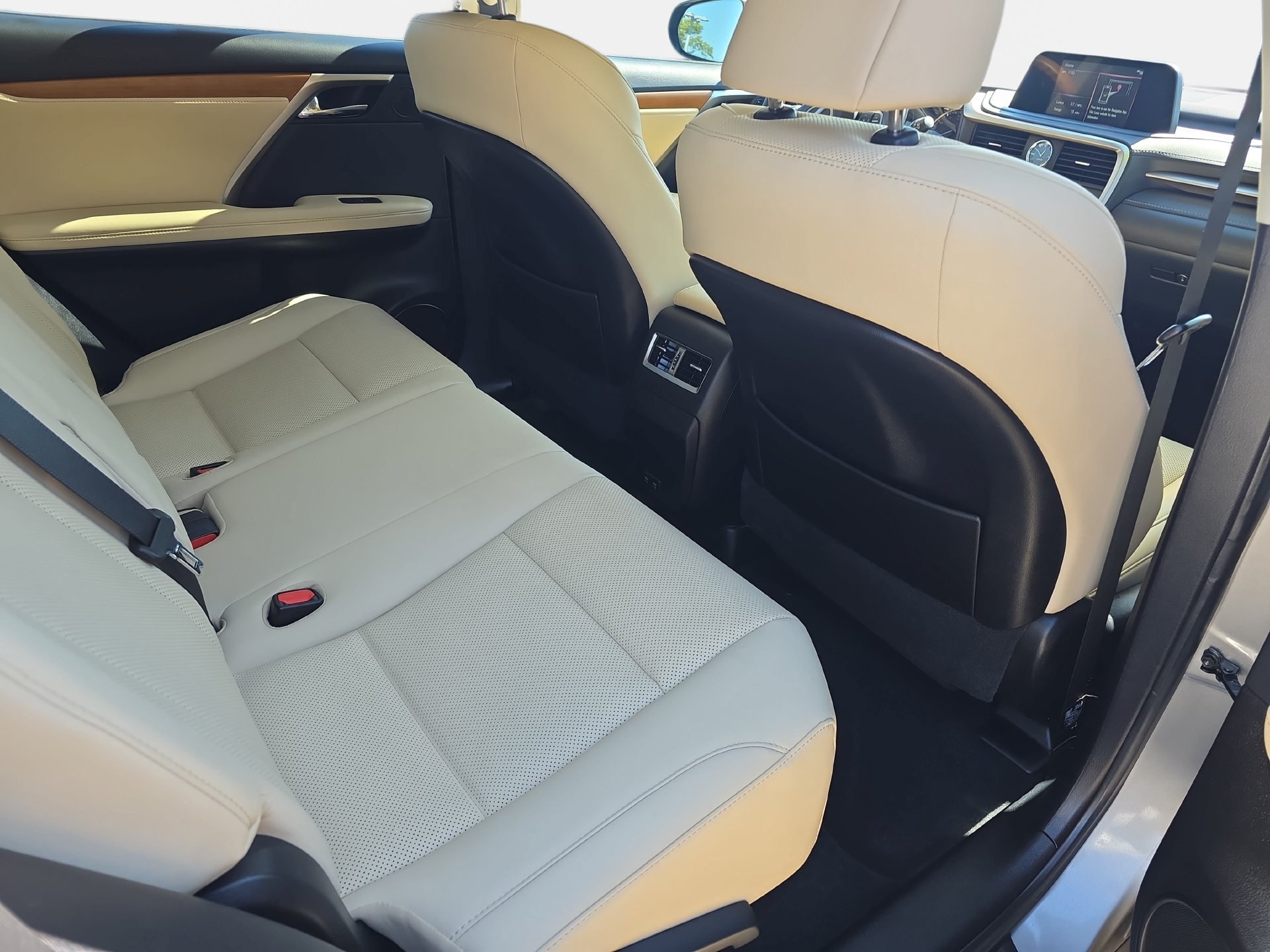 Used 2022 Lexus RX 450h AWD w/ Premium Package image 11