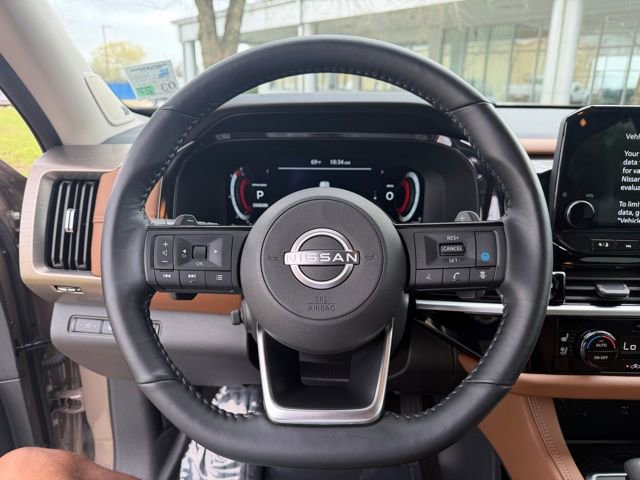 Used 2025 Nissan Pathfinder Platinum FWD image 23
