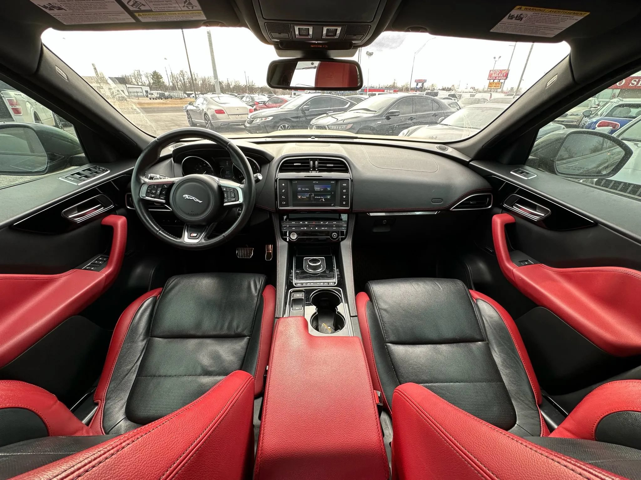 Used 2017 Jaguar F-PACE S AWD/4WD image 2